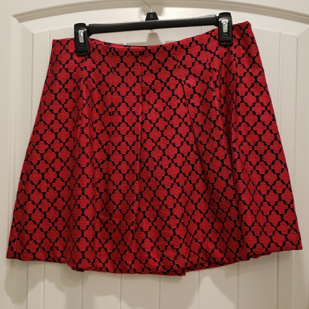 Women's Banana Republic red and black skirt